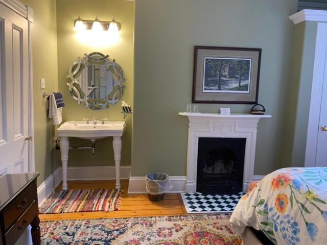 The Jellybean Heritage Inn St. John's Bagian luar foto
